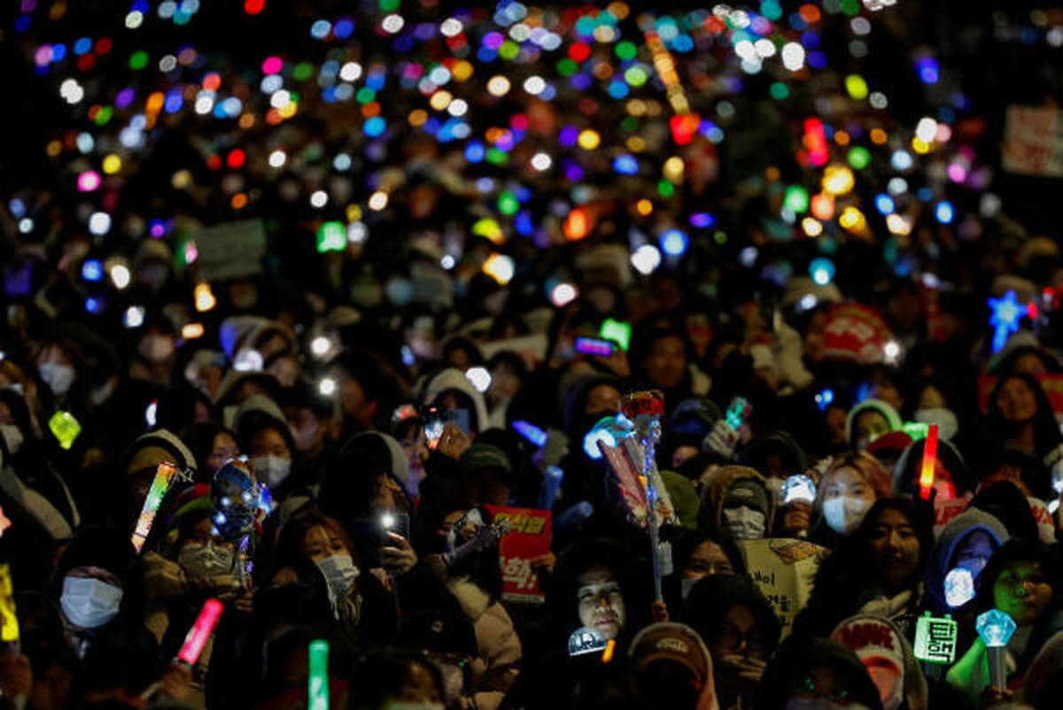 File photo: Protesters attend a rally calling for the impeachment of South Korean President Yoon Suk Yeol, who declared martial law, which was reversed hours later, near the National Assembly in Seoul, South Korea, December 8, 2024. 